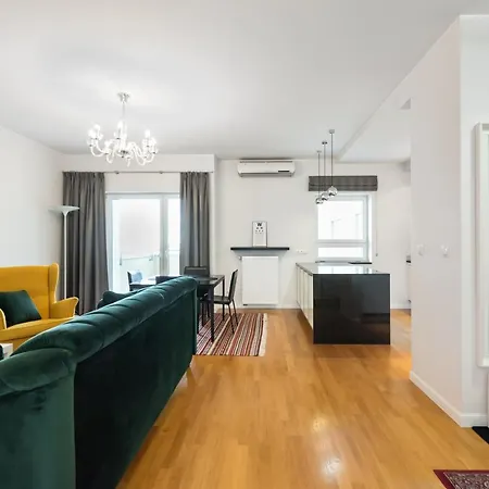 Mokotow 2-bedroom Premium * Варшава